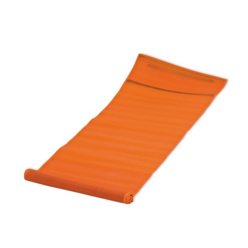 Oranje strandmat van textiel, oprolbaar.