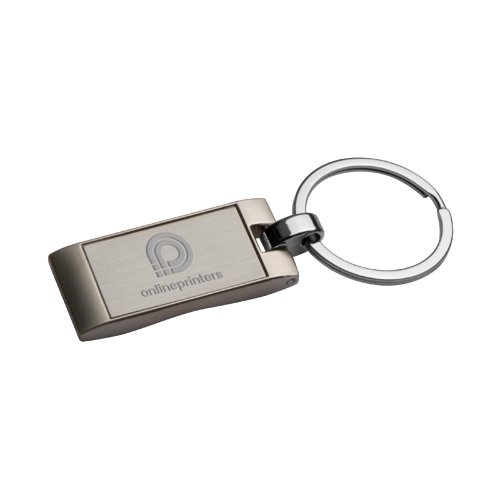 Zilverkleurige metalen sleutelhanger met sleutelring.