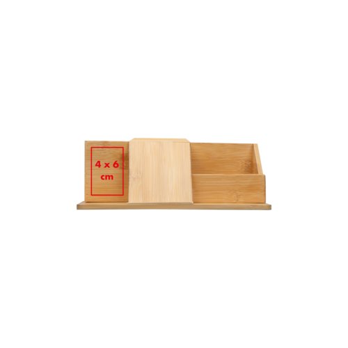 Houten bureau-organizer met meerdere vakken.