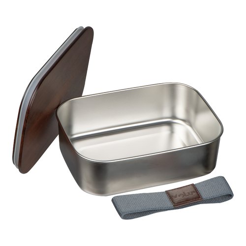 Zilvergrijze metalen lunchbox met houten deksel en rubberen band.