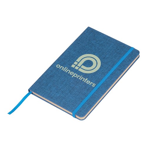 Blauw notitieboek met harde kaft, elastiek en leeslint.