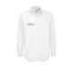 Wit katoen-polyester herenshirt met lange mouwen en knoopsluiting.