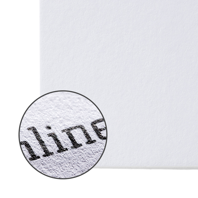 Afbeelding Detailweergave van offsetpapier met een ruwe, absorberende structuur, ideaal om op te schrijven.