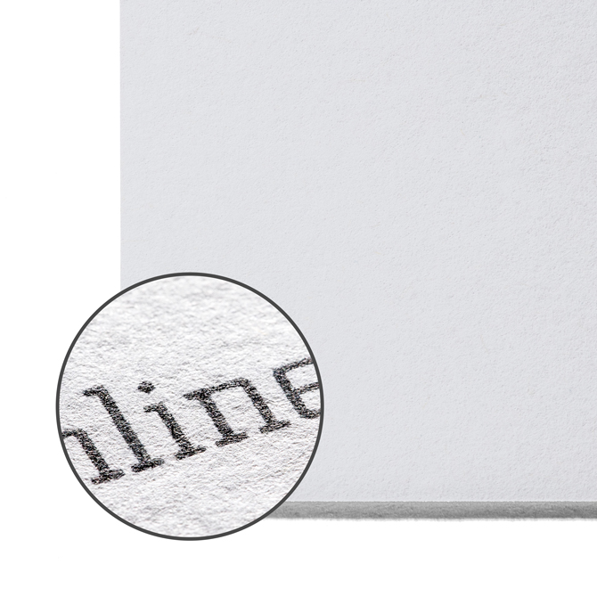 Afbeelding Macro-opname van kringloopkarton met een mat, licht onregelmatig oppervlak van gerecycled materiaal.